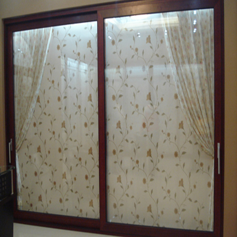 silver aluminium door